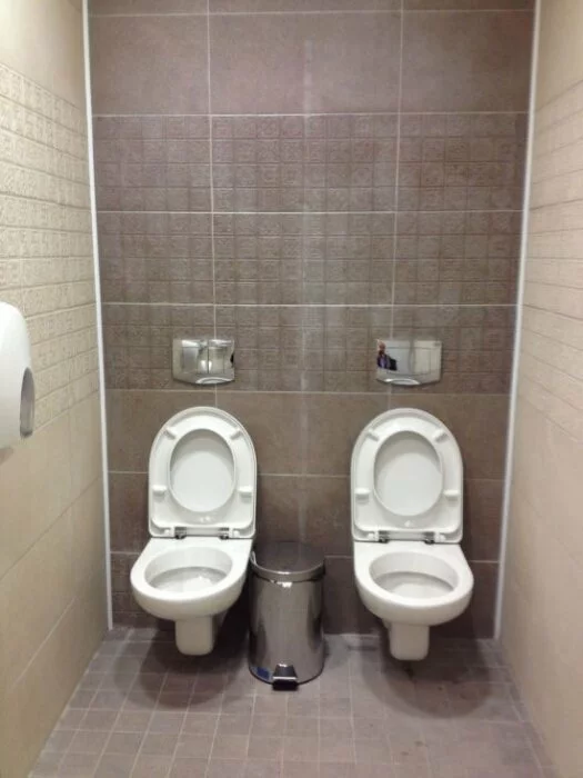 Туалеты в Сочи для двоих (19 фото)
